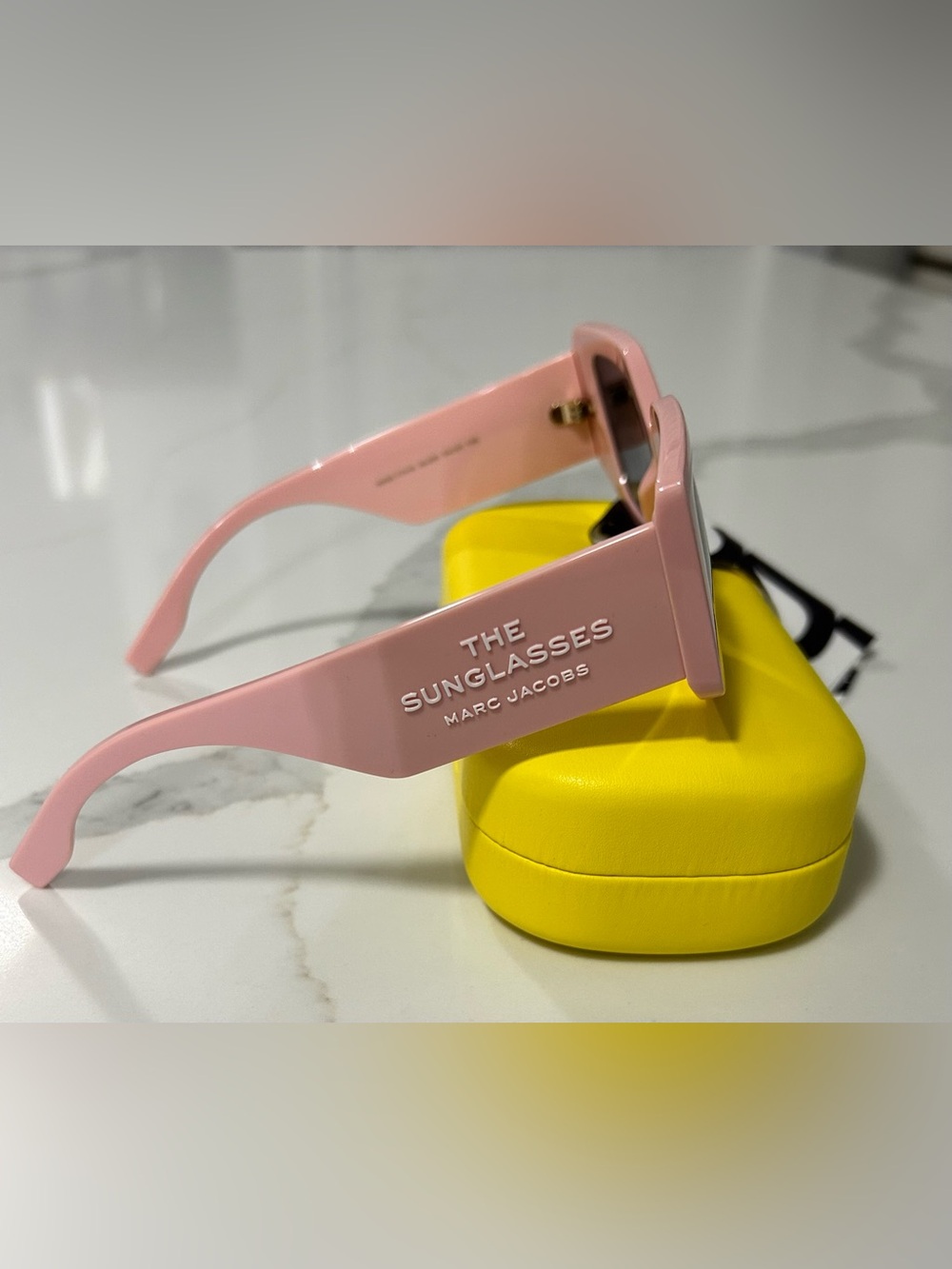 Marc Jacobs Sunglasses with Gradient Lenses - Picture 2 of 6